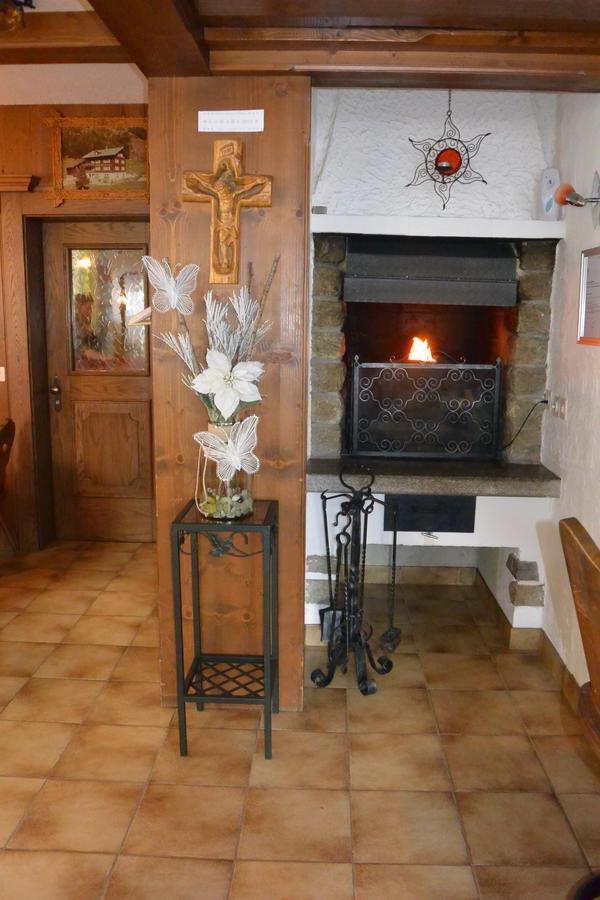 Hotel Baergsunnu Saas-Grund Esterno foto
