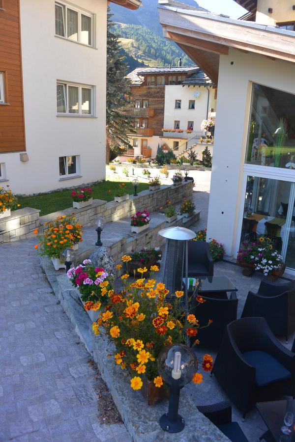 Hotel Baergsunnu Saas-Grund Esterno foto