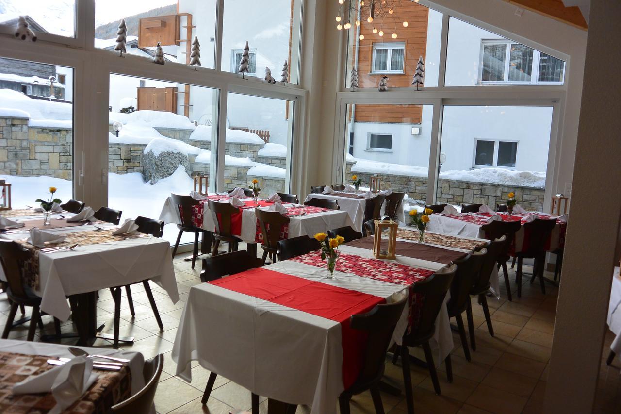 Hotel Baergsunnu Saas-Grund Esterno foto