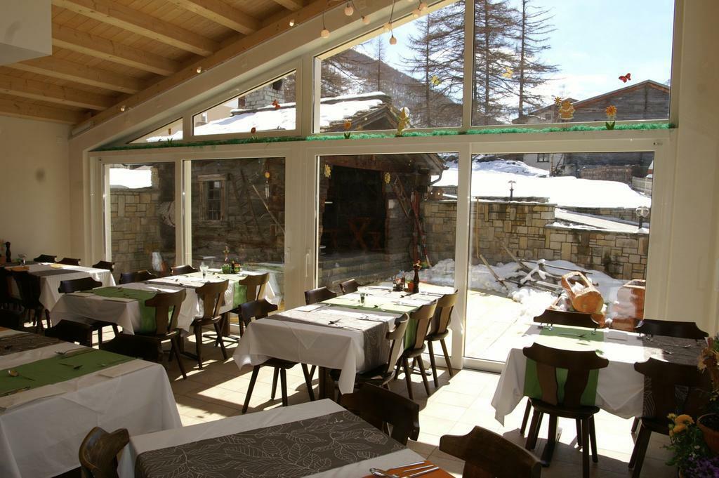 Hotel Baergsunnu Saas-Grund Esterno foto